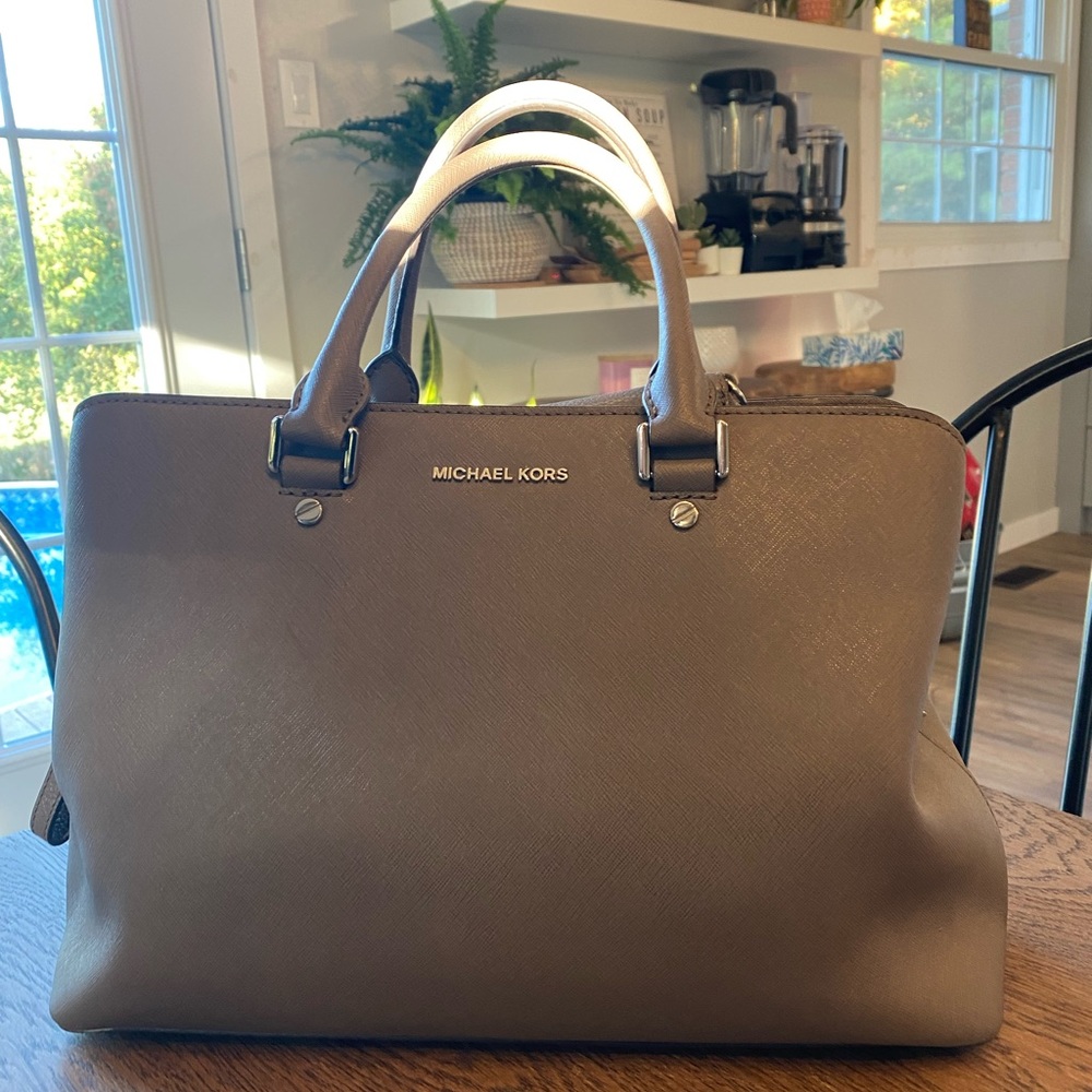 Michael kors purse